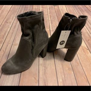 NWT A New Day chunky heel booties